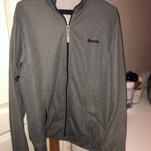 Lightly Worn Clothing - Picture 5 of 5